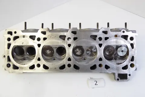 Nr 2 Porsche 944 968  Zylinderkopf 9441043036R