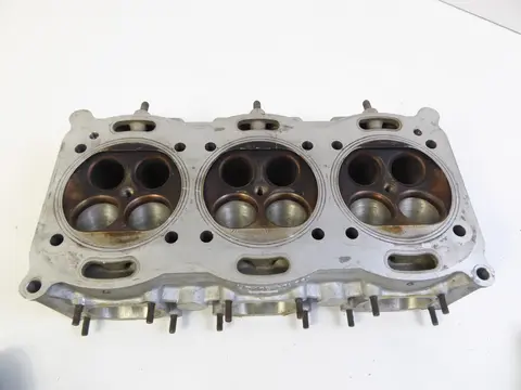 Porsche 911 996 Turbo Zylinderkopf 4-6 996104201