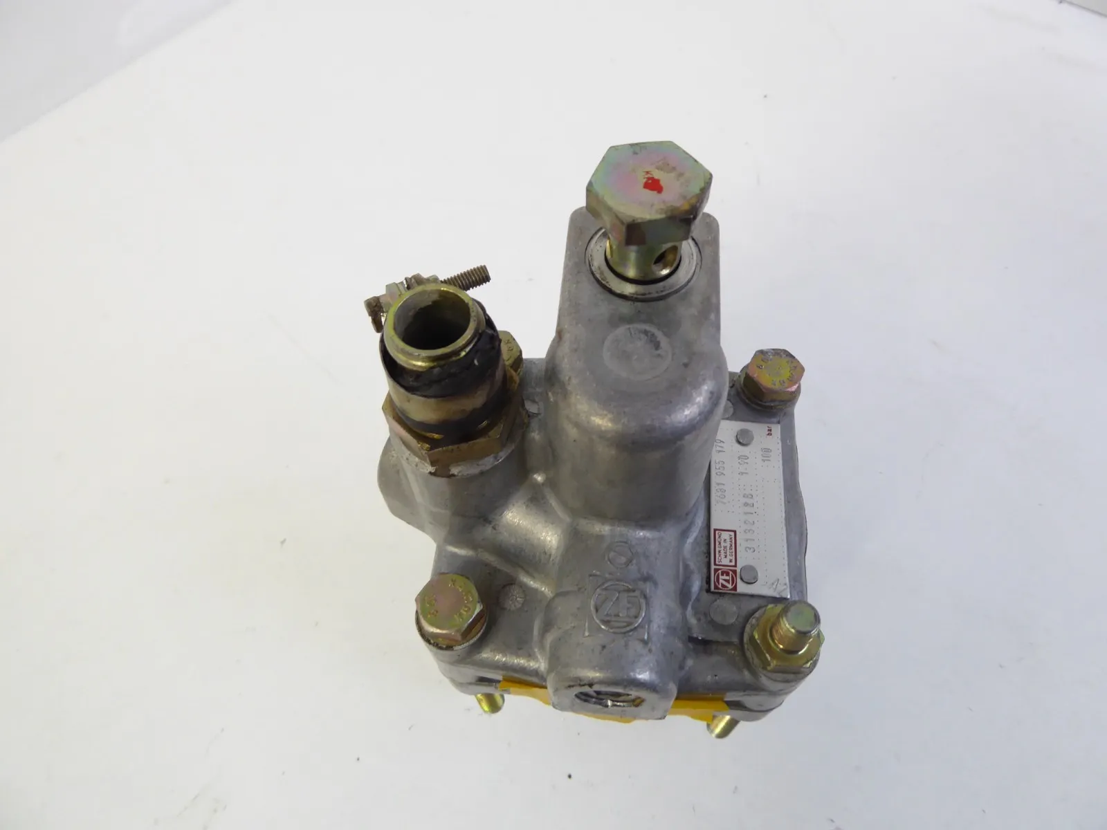 Nr.10 PORSCHE 911- 964- 965 ZF Servopumpe 96434743202