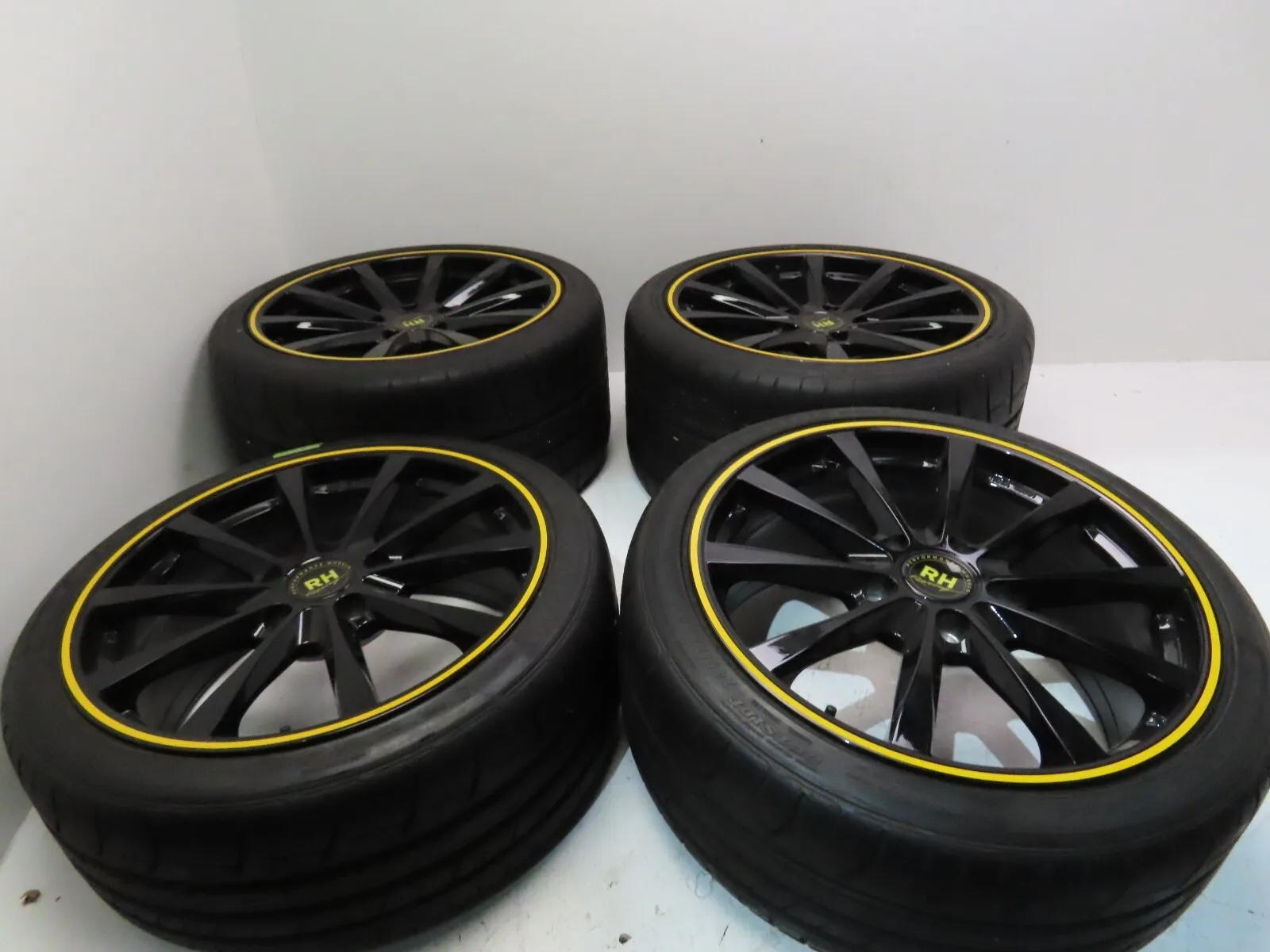 Porsche 911 HR Racing Alufelgen 8,5 J x 19 H2 ET45 11 J 19 H2 ET