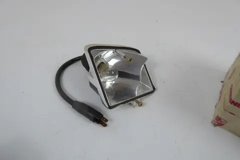 Porsche 928 S Blinker  vorne rechts  92863142100 NEU NOS