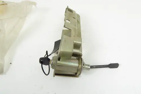 Porsche 911 996 Halter mit Schlüssel 99653796403 NEU