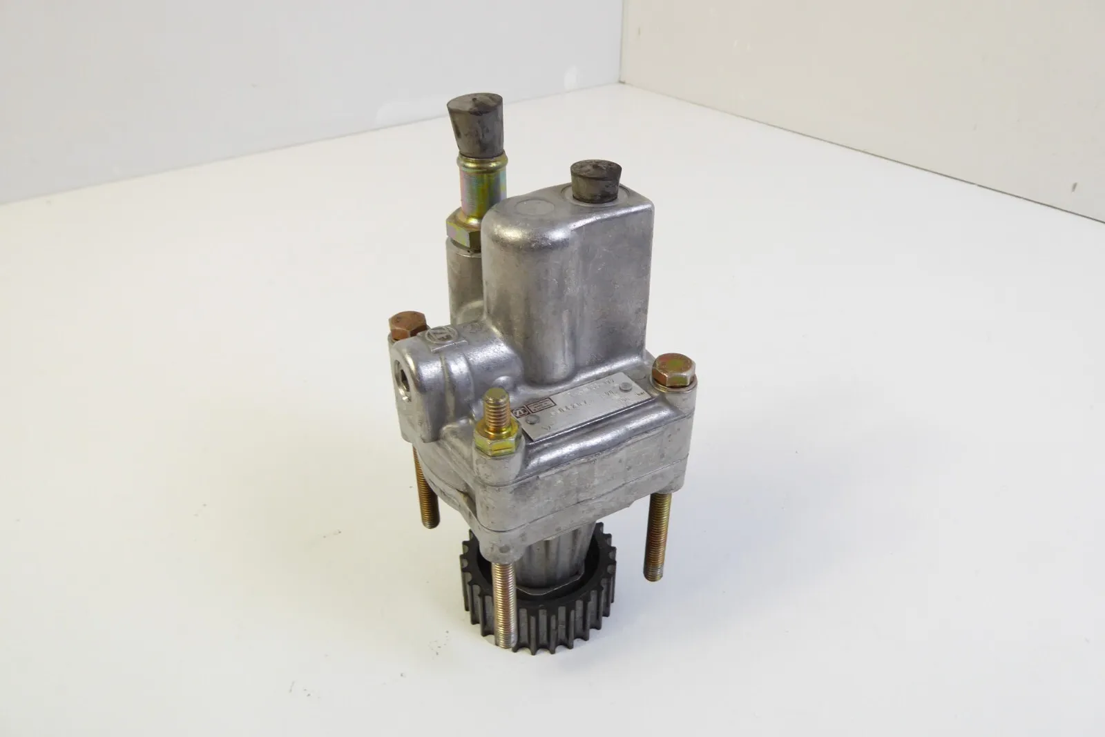 PORSCHE 911- 964- 965 ZF Servopumpe Top 96434743202