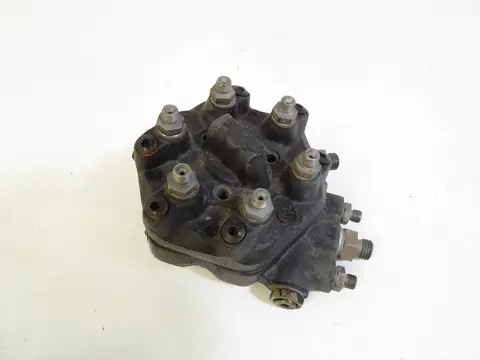 Porsche 911 G Modell 3,0 SC Mengenteiler Bosch 0438100077