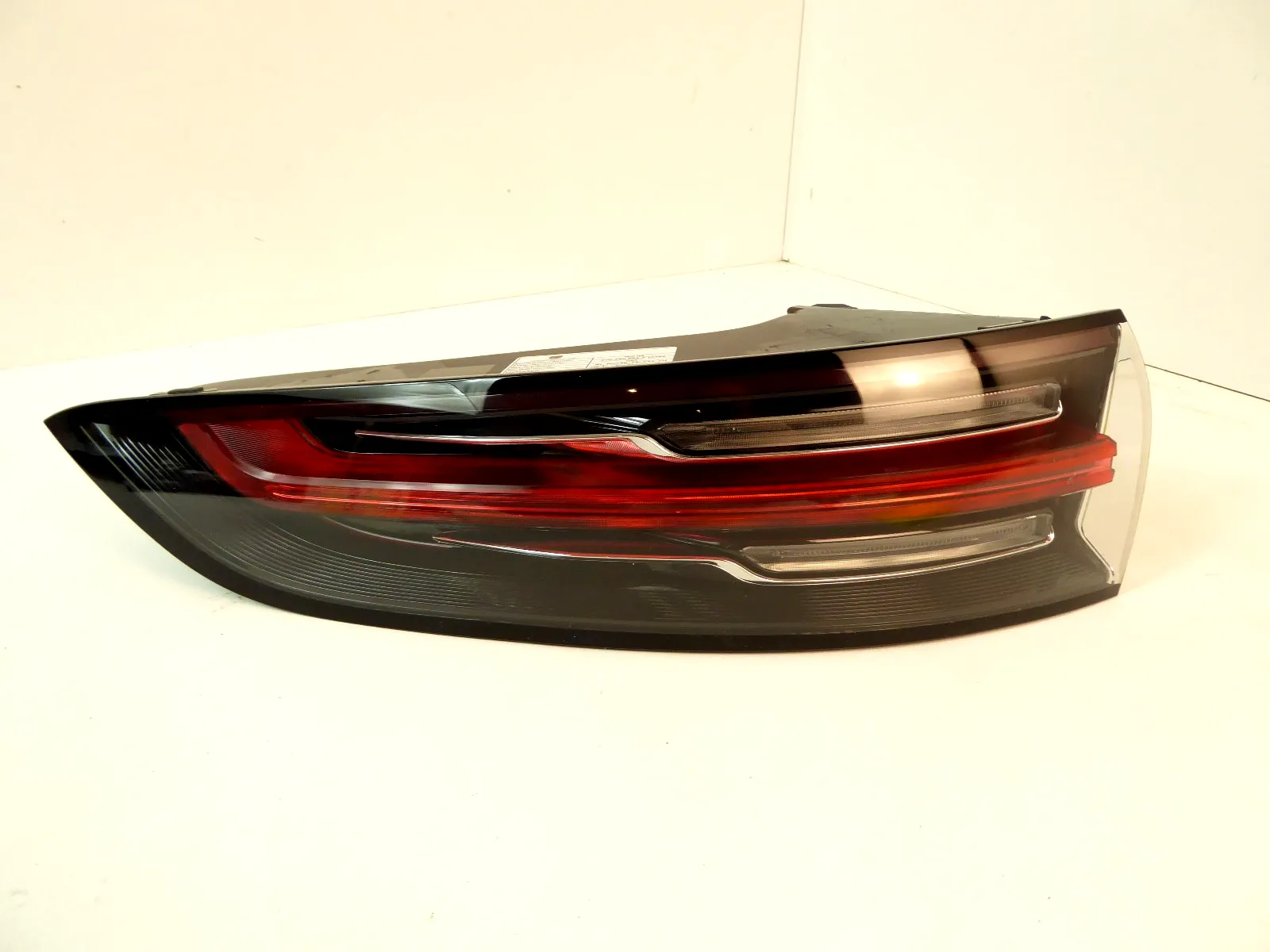 Nr. 2 Porsche Cayenne Coupe Heckleuchte LED links 9Y0945095A