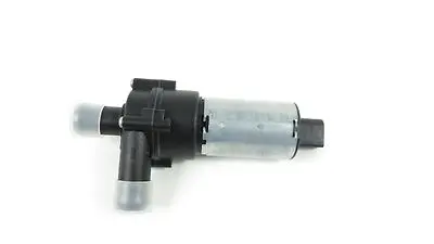 Porsche 955 Cayenne Wasserpumpen Zusatz 95510656101  neu im Motor