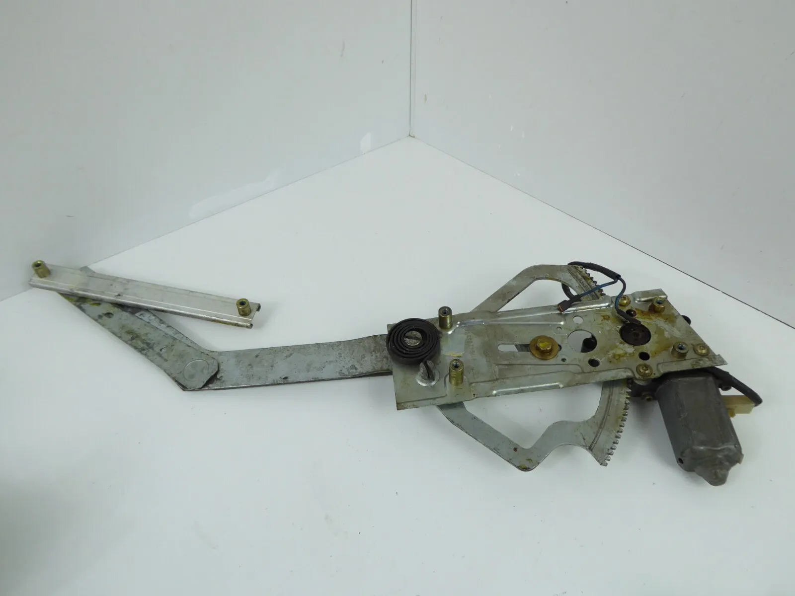 Porsche 911 - SC - 964- - 993 Fensterheber Kreuzarm Motor 91154200346