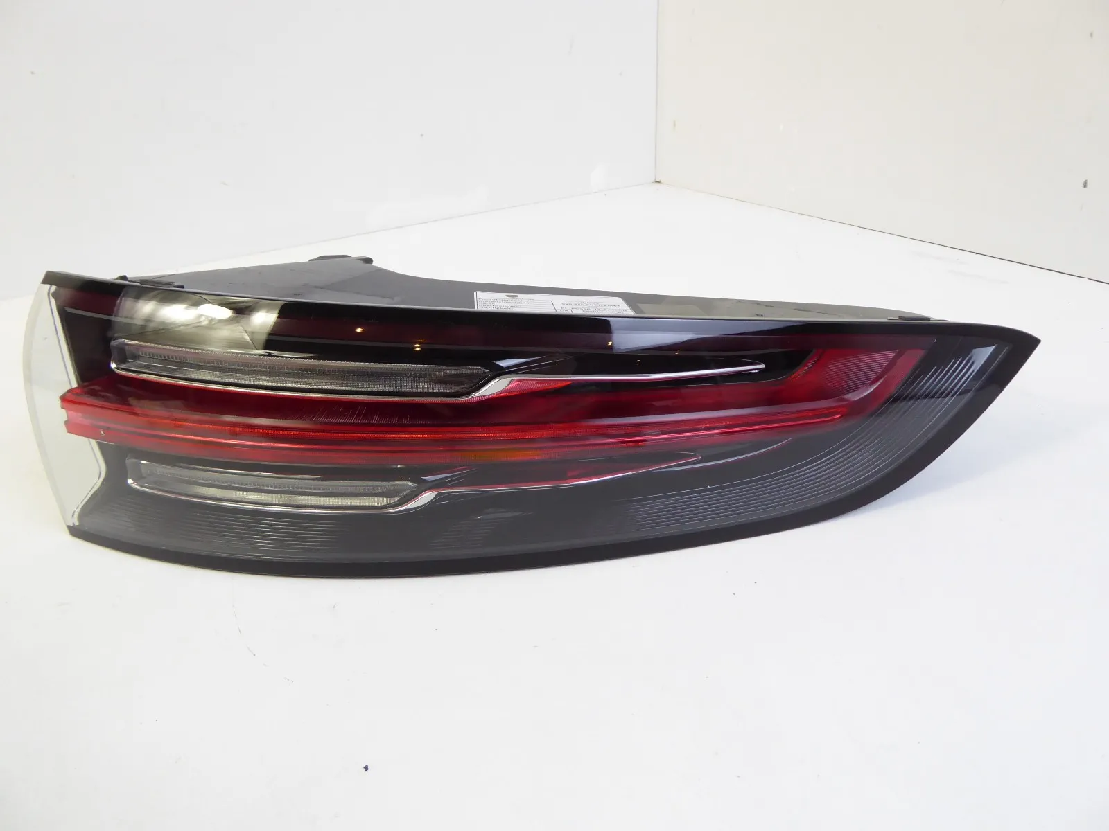 Nr.1 Porsche Cayenne Coupe Heckleuchte LED rechts 9Y0945096A