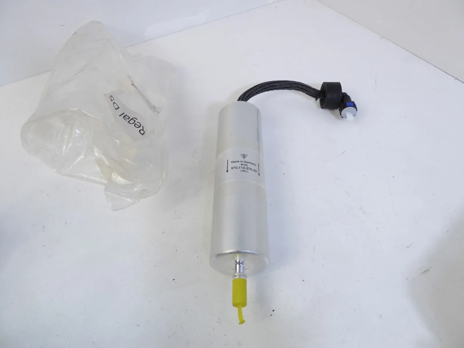 PORSCHE PANAMERA 970 3.0 D 211/250/300 Kraftstofffilter 97011037033