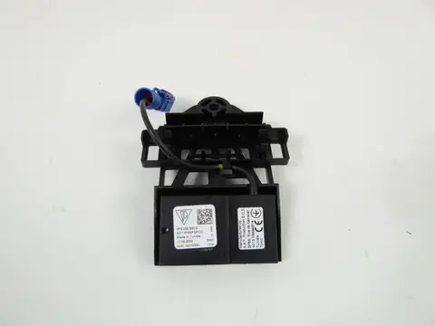 Original Porsche 958 Cayenne Steuergerät Antenne 95864750030 NEU