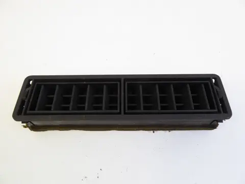 Porsche 924 944 Lüftungsdüse  944572050 Mitte Armaturenbrett schwarz  477819173