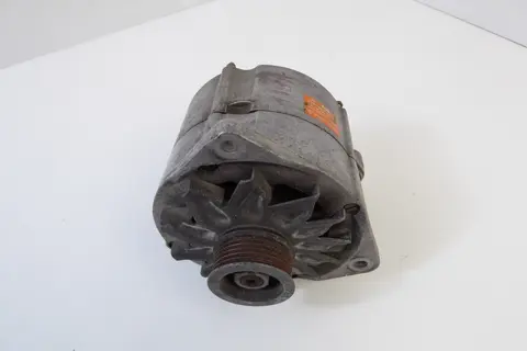 Porsche 944 S2 Turbo 968 928 Lichtmaschine Bosch 0120468004 94460301901