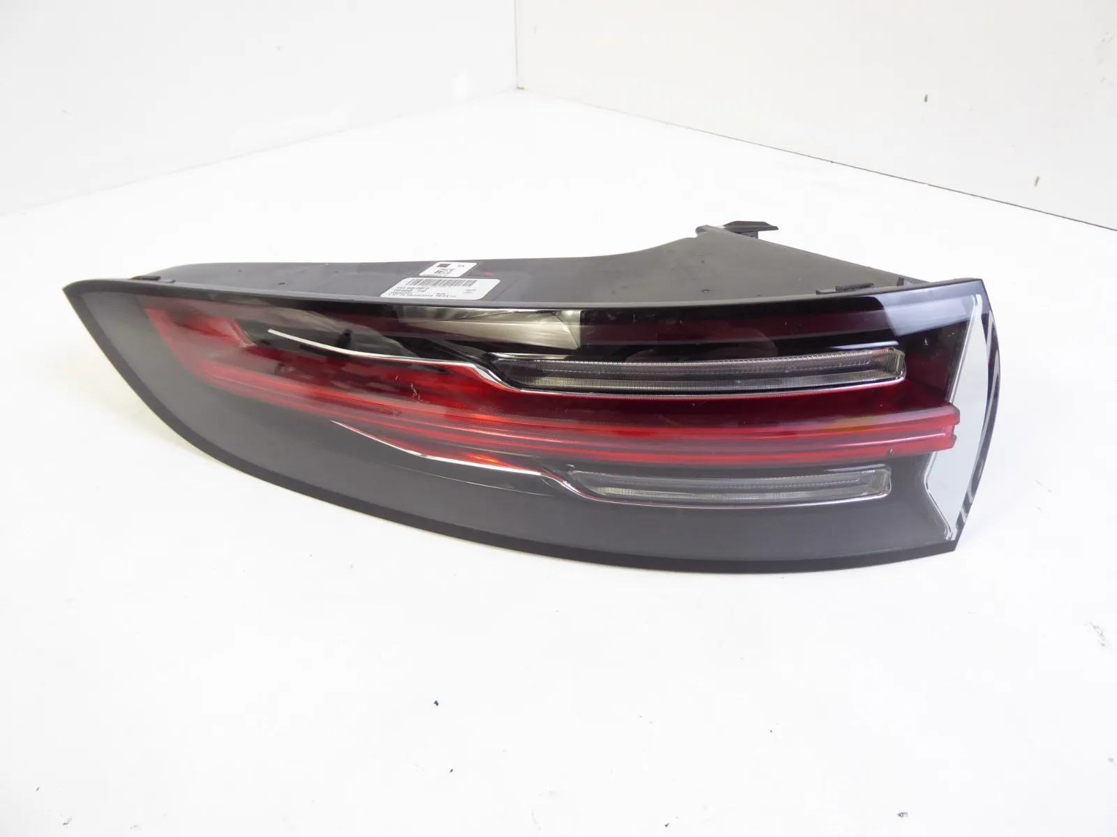 Neu Nr. 3 Porsche Cayenne Coupe Heckleuchte LED links 9Y0945095D