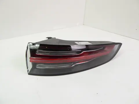 Neu Nr. 6 Porsche Cayenne Rechts Coupe Heckleuchte LED  9Y0945096A