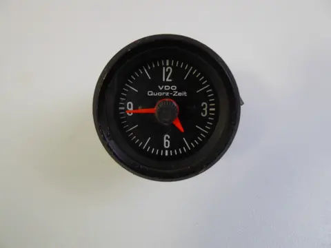 Original Porsche 924 Uhr Zeituhr Quarz  Zeit Anzeige VDO Clock 477919211