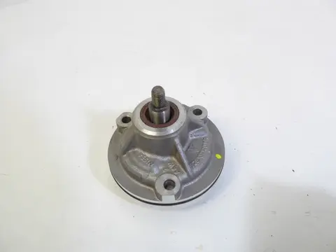 NEU Porsche 928 Ölpumpe im Motor  92810700800  NOS