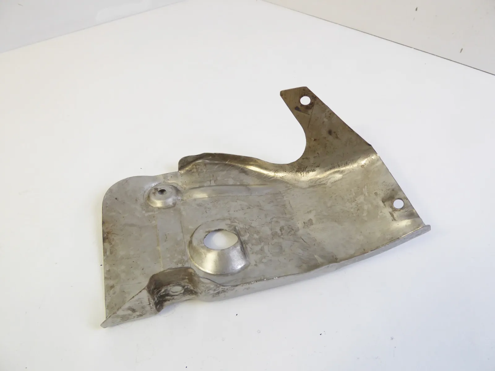 Porsche 911 964 Auspuff 96421121705 - Schutzblech