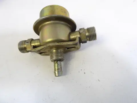Porsche 928S & 911 3.2 Carrera  0280160215 Kraftstoffdruckregler