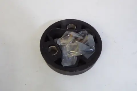 MERCEDES BENZ  190 W201 W124  Schwingungstilger Gelenkwelle A2024111847