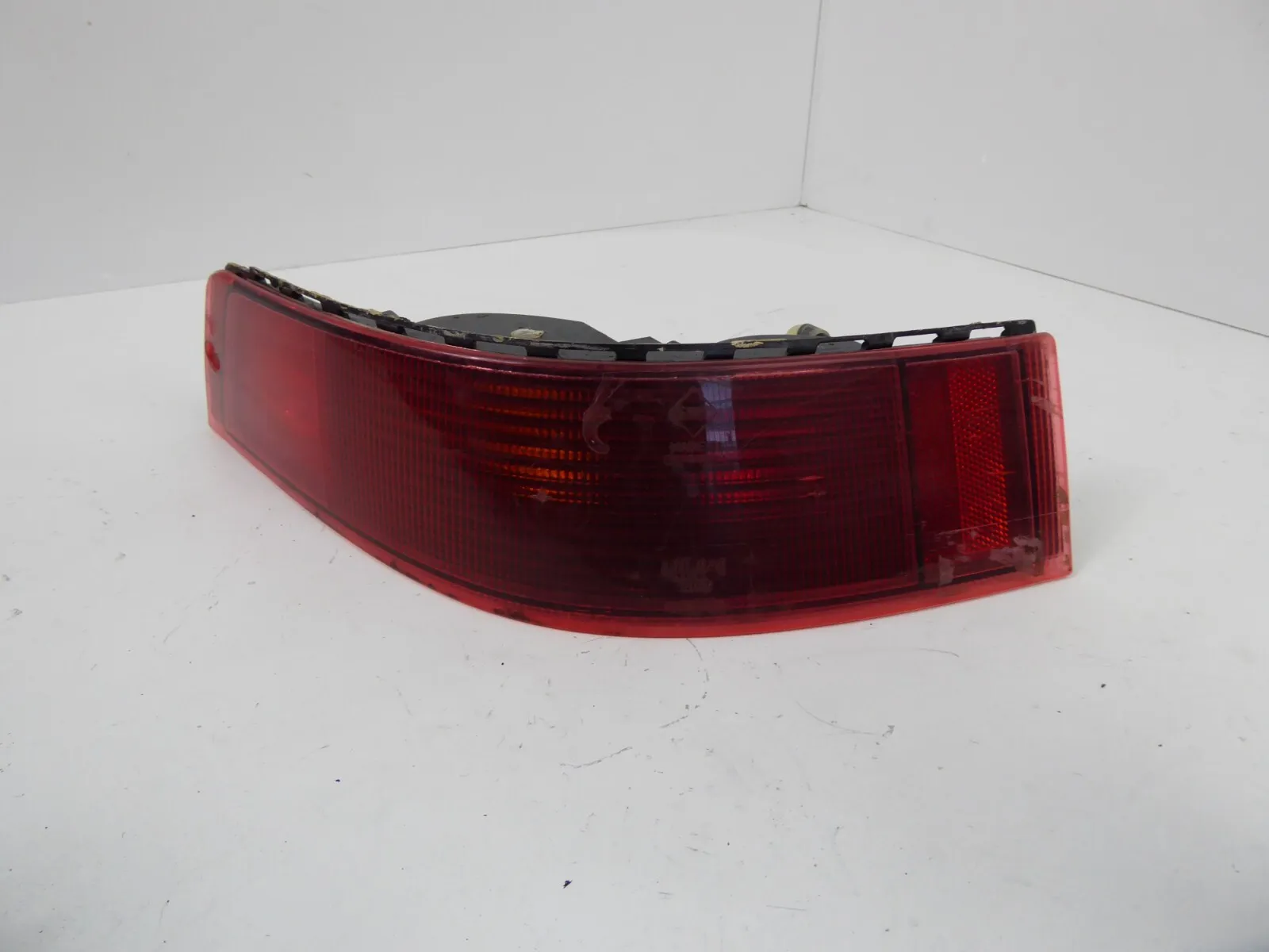 Porsche 911 964 Rücklicht Rücklichtgehäuse komplett links 96463190700