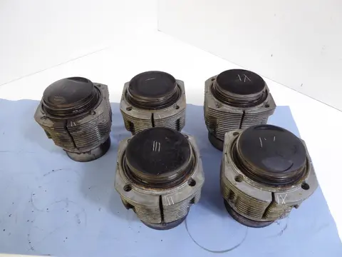 PORSCHE 911 2.2S-2.4S     Kolben Zylinder für Motor