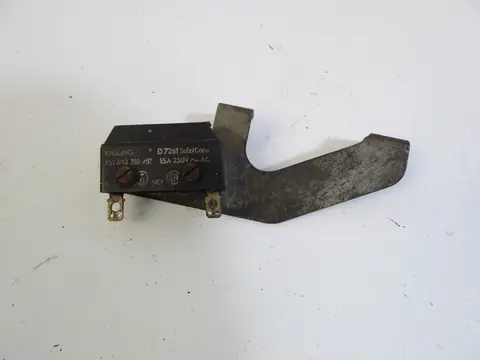 Porsche 911 Mikroschalter für K-Jetronic 91161310601