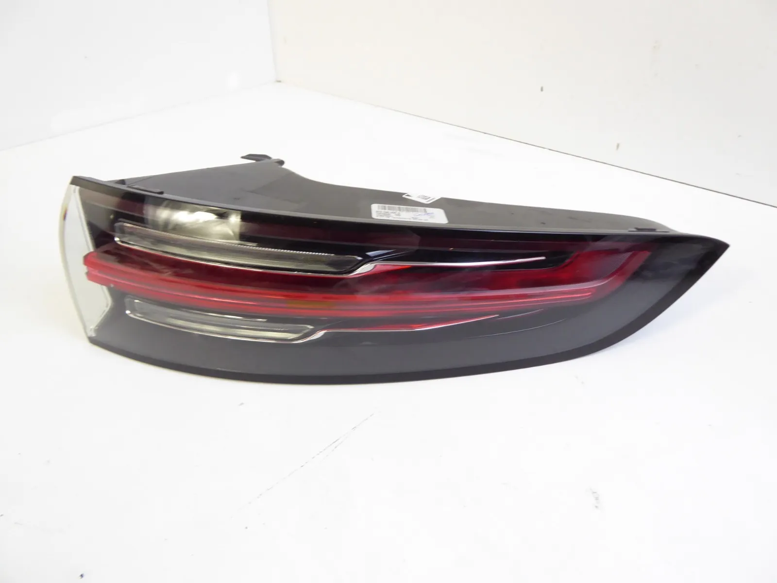 Neu Nr. 4 Porsche Cayenne Coupe Heckleuchte LED Rechts 9Y0945096D