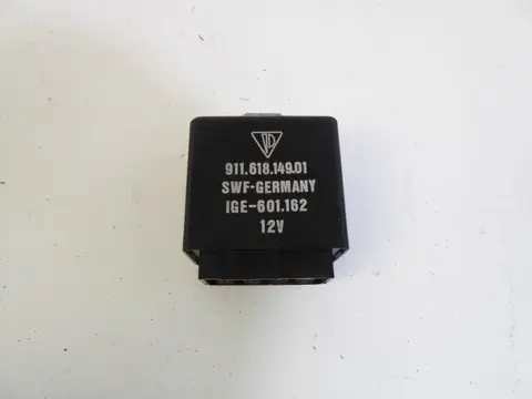 Porsche 911 - 930 Wischerrelais 91161814901 Scheibenwischerrelais