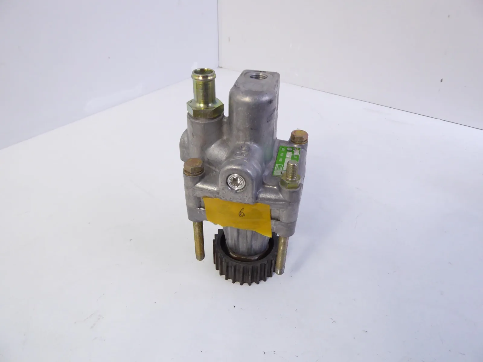 Nr.6 PORSCHE 911- 964- 965 ZF Servopumpe 96434743202