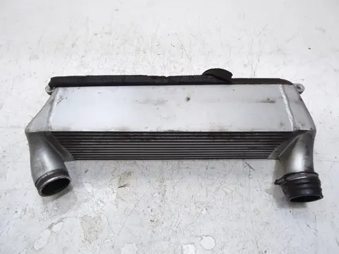Porsche 944 Turbo Bj.1985-1991    Ladeluftkühler Intercooler 95111013703