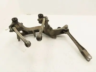 Porsche 911 996 Querträger Hinterachse hinten links Achsträger 99633115500
