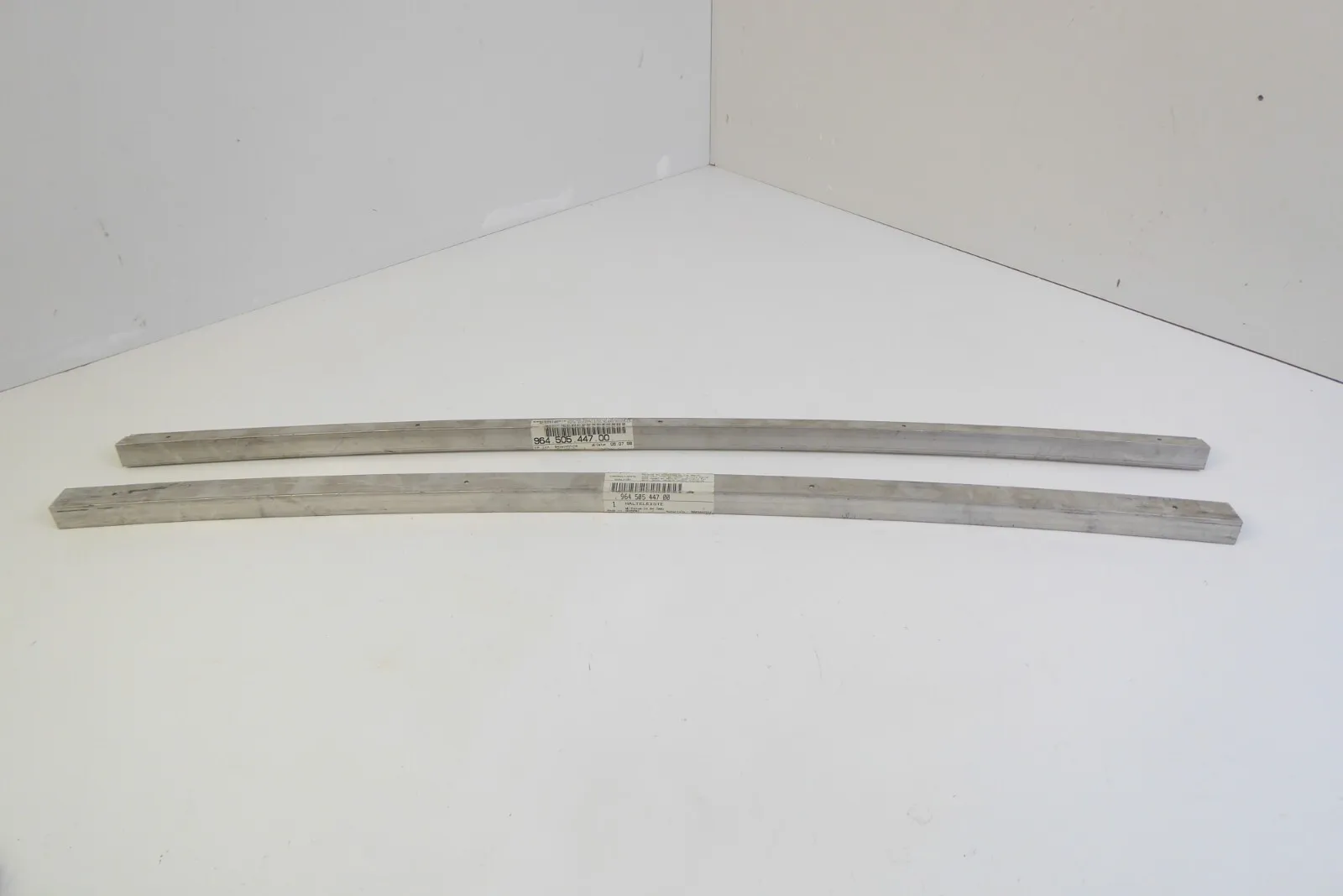 Porsche 911 964 C2 C4 Turbo Halteleiste Stoßstange hinten 96450544700