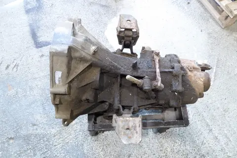 Porsche  944 924 Getriebe Schaltgetriebe YR02037