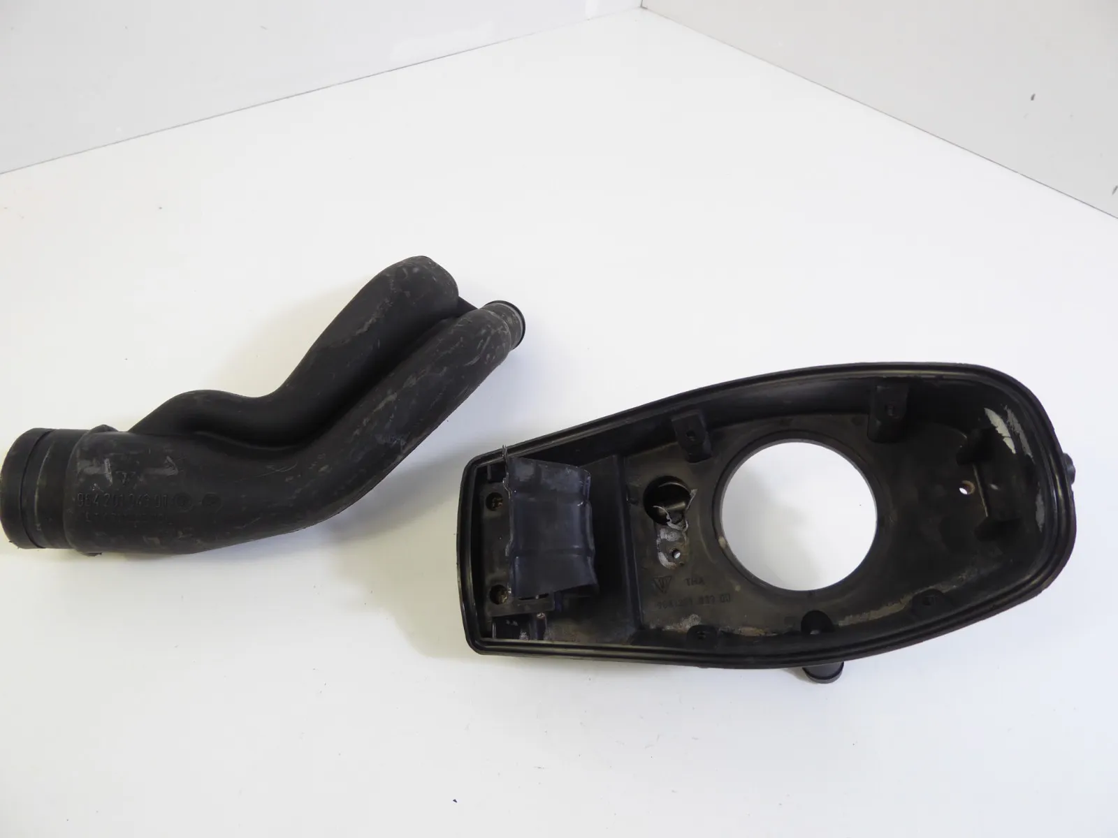 Porsche 911 964 C2 C4 / ORIGINAL EINFÜLLSTUTZEN TANKEINFÜLLSTUTZEN 96420103300