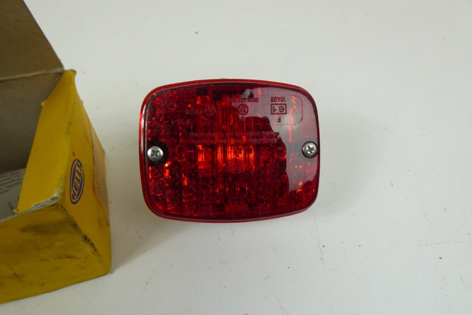 PORSCHE 911 912 HELLA Schlussleuchte NOS Nebelschlussleuchte HELLA – Bild 3