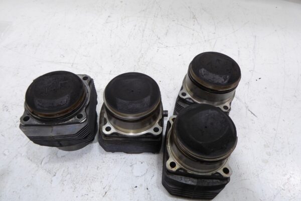 PORSCHE 911 964 993 3,6 L Kolben Zylinder  95ZN6 A2