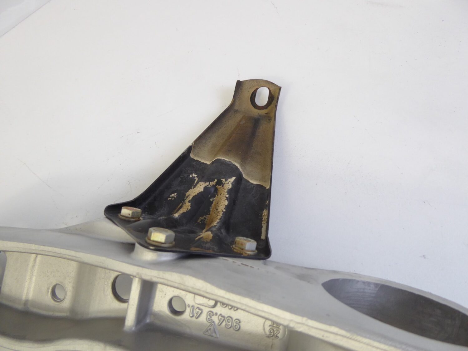 Porsche 911 964 Rechts Längsträger Vorderachse 96434111220 – Bild 9