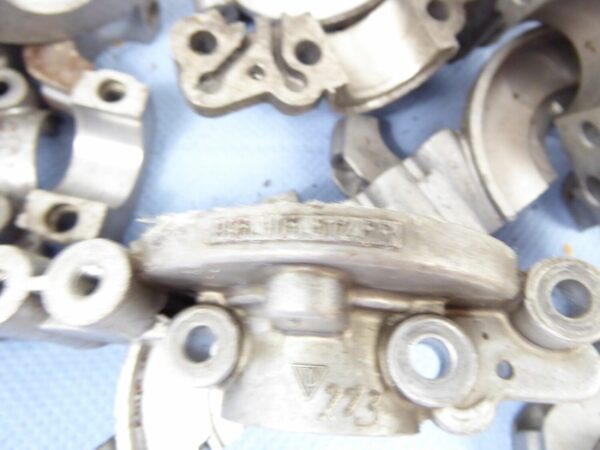 Porsche 911 996 Lagerdeckel Nockenwelle Konvolut 9961055125R 9961055111R – Bild 9