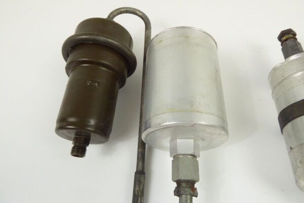 Porsche 911 Kraftstoff Druckregler Kraftstoffleitung Benzinpumpe 0438170031 – Bild 4