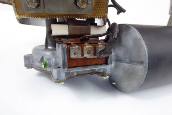 Porsche 911 Scheibenwischer Motor Vorne F Modelle 91162810100 – Bild 6