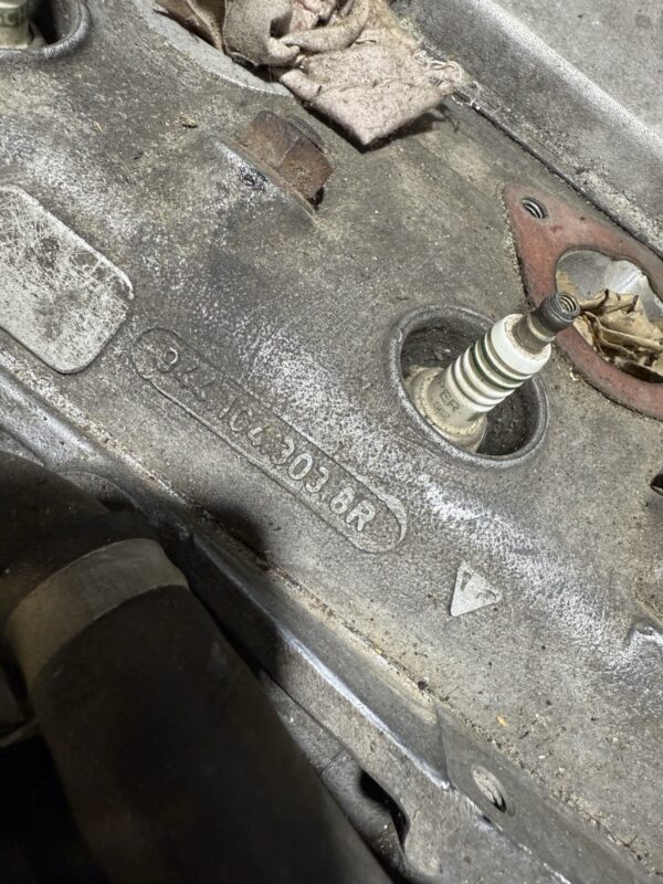 Porsche  924 944 Motorblock M44 / 07 – Bild 3