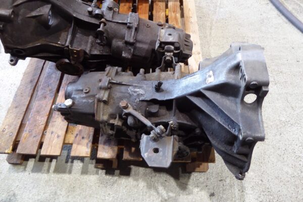 Porsche  944 924 Getriebe Schaltgetriebe YR04037 – Bild 6