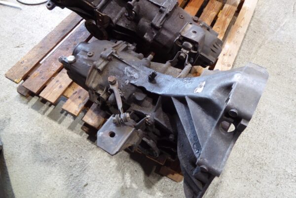 Porsche  944 924 Getriebe Schaltgetriebe YR04037 – Bild 7