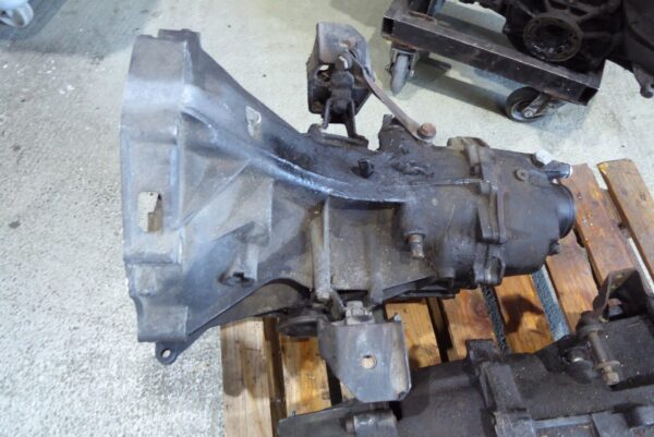 Porsche  944 924 Getriebe Schaltgetriebe YR04037