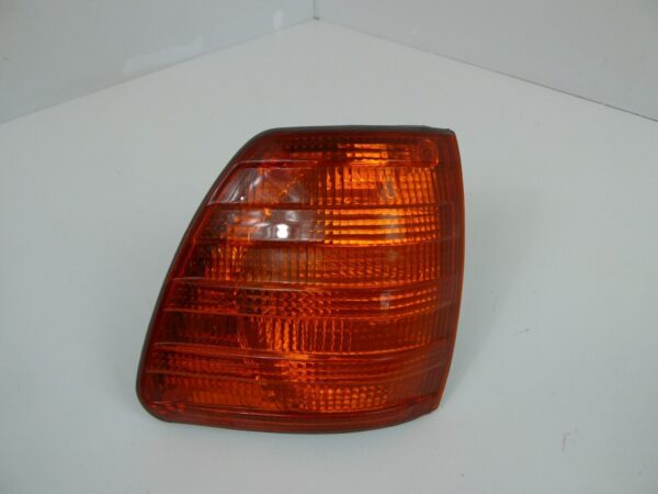 NEU NOS Mercedes Benz S W116 1976 Vorne Links Blinker Licht 1305233001 – Bild 3