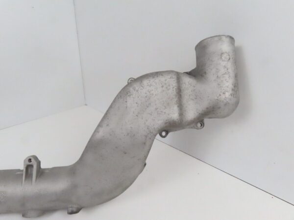 Porsche  911 993 Turbo Heizungskanal  9932113605R am Motor – Bild 3