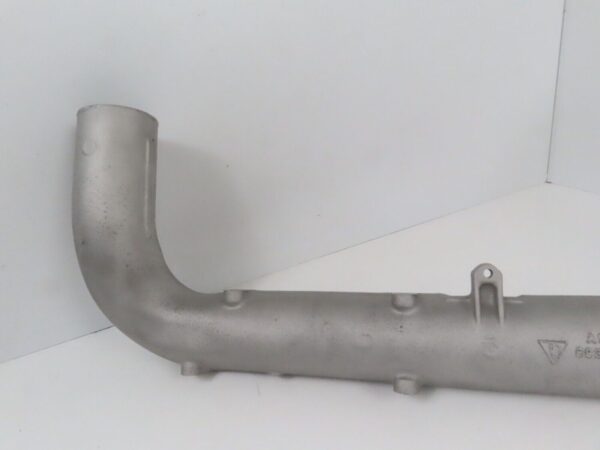 Porsche  911 993 Turbo Heizungskanal  9932113605R am Motor – Bild 6