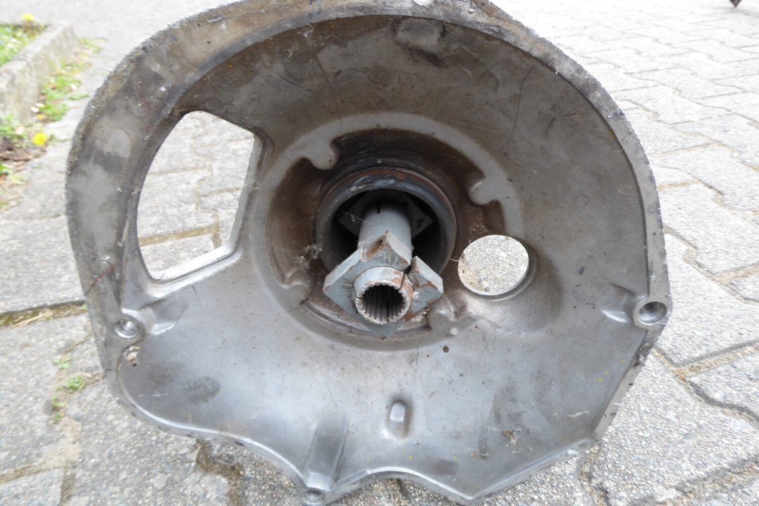 Porsche 924 477 2.0 125PS Zentralrohr Kardanwelle Transaxlewelle 477521271F – Bild 3