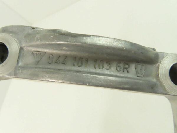 Porsche 944 951 -- Turbo Kurbelwellenbock Kurbelwellengehäuse 9441011036R – Bild 6