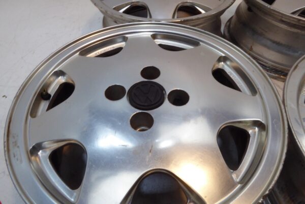 VW Alu Felge Le Castellet 6,5J 15 H2 ET35  357601025G – Bild 12